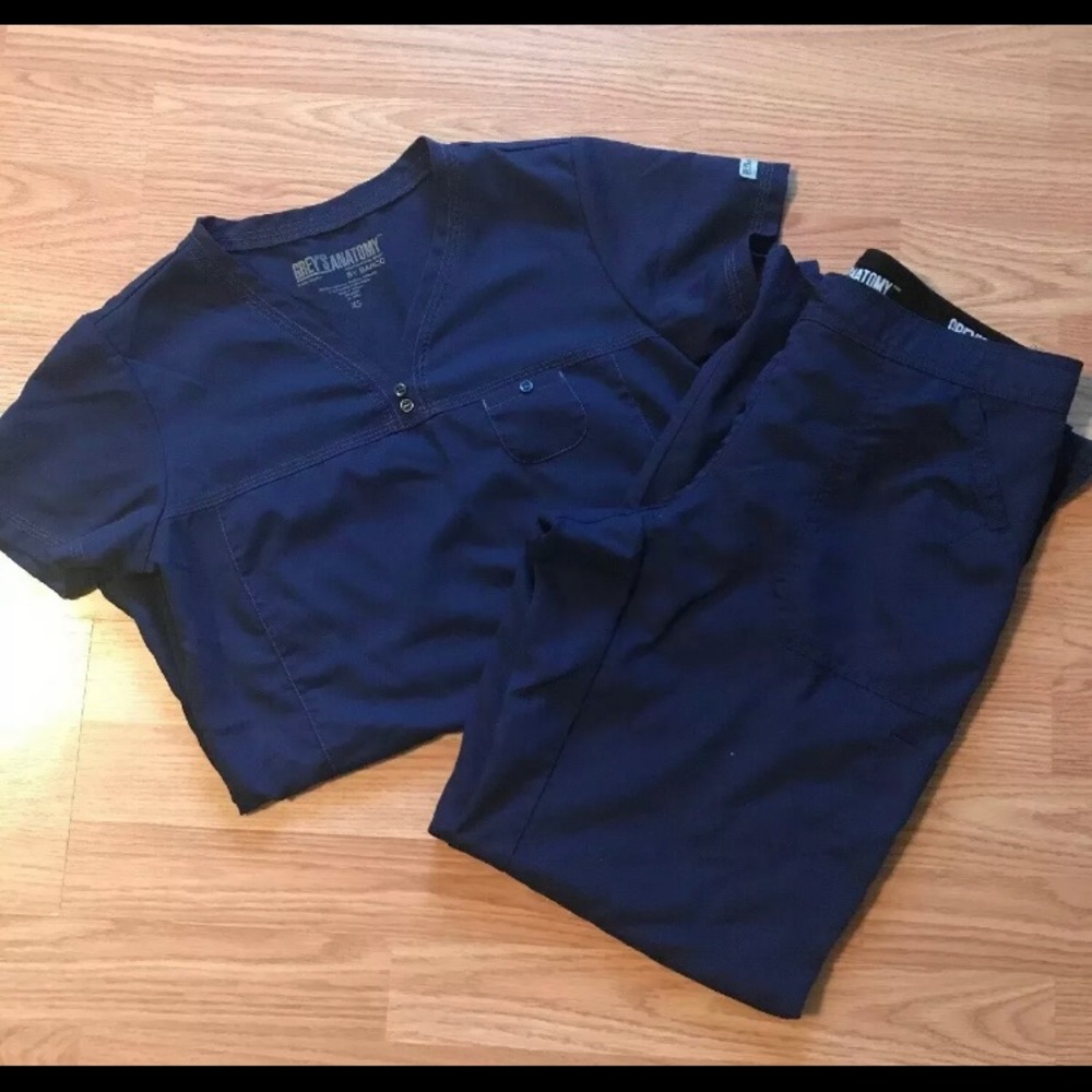 Grey’s Anatomy Navy Scrub Set- XS Top/S Pet Bottom
